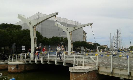 Il Ponte delle Paratoie